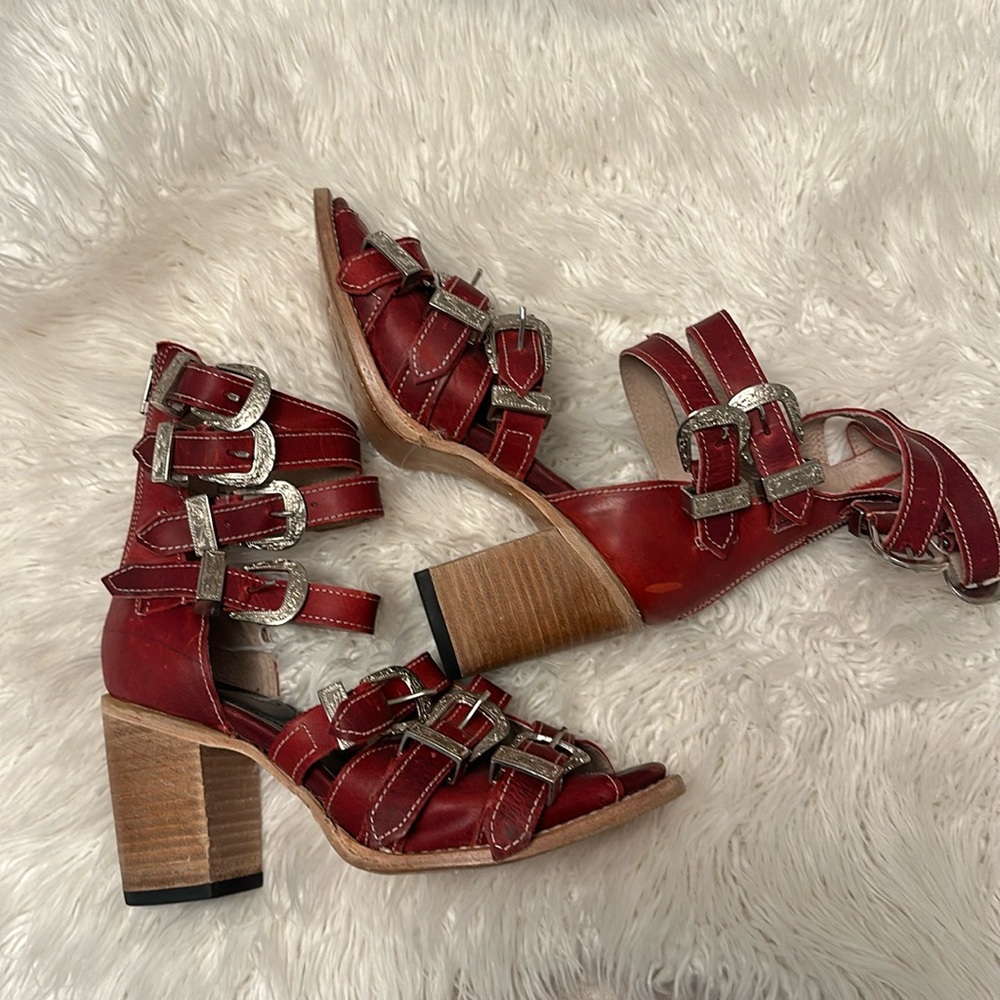 Freebird Brooklyn size 10 red. Worn 3 times